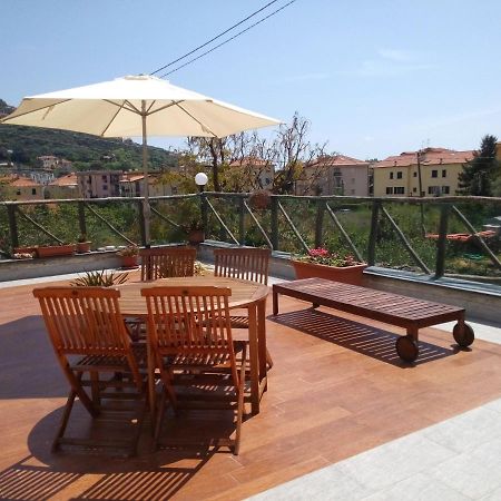 Casa Papaveri Rossi Finale Ligure Exterior photo